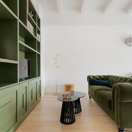 Apartmán Guesthost - Modern Terrace Flat In Solari Area