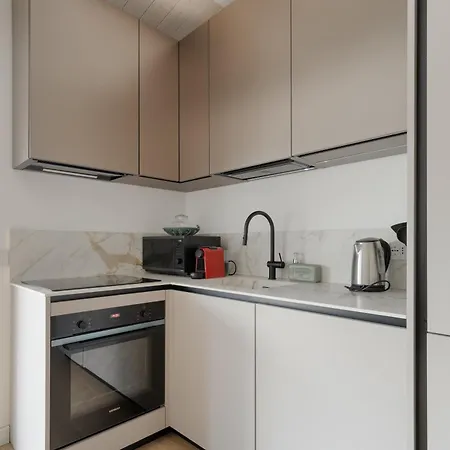 Guesthost - Modern Terrace Flat In Solari Area Apartmán *