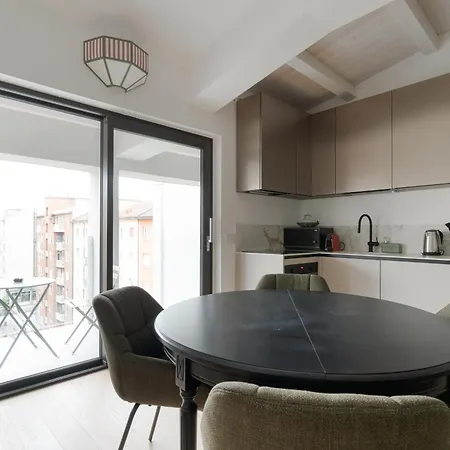 Apartmán Guesthost - Modern Terrace Flat In Solari Area *