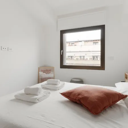Apartamento Guesthost - Modern Terrace Flat In Solari Area Milán