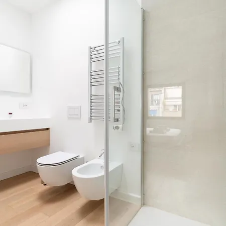 Guesthost - Modern Terrace Flat In Solari Area
