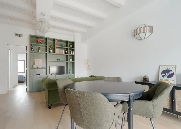 Apartmán Guesthost - Modern Terrace Flat In Solari Area Milán