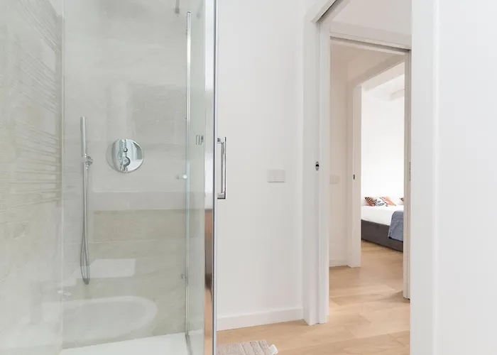 Guesthost - Modern Terrace Flat In Solari Area *